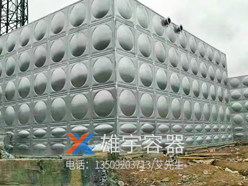 大型（xíng）不鏽鋼水箱