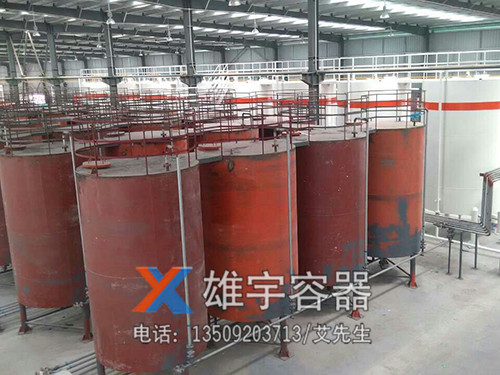 立（lì）式儲油罐